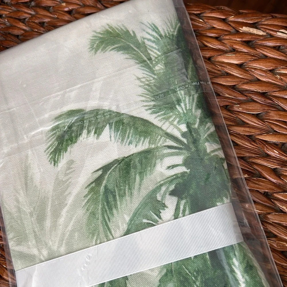 Pottery Barn vintage palm tree kitchen towels set/2